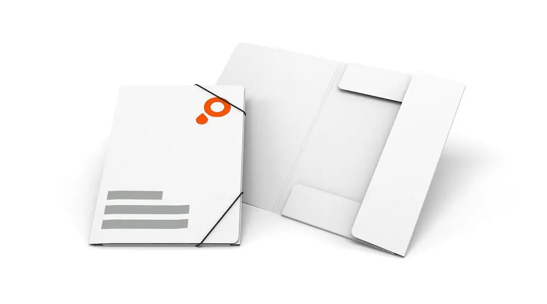 met 3 kleppen en elastiek Artikel met 3 kleppen en elastiek